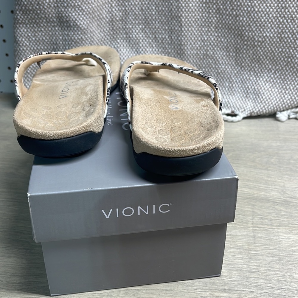 Vionic Dillion Toe Post Sandal 8.5 - Picture 4 of 8